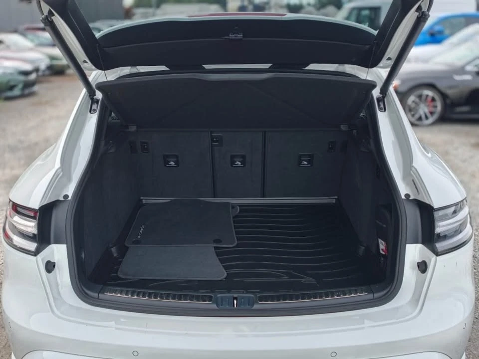 2023 Porsche Macan T - Image 19 of 19