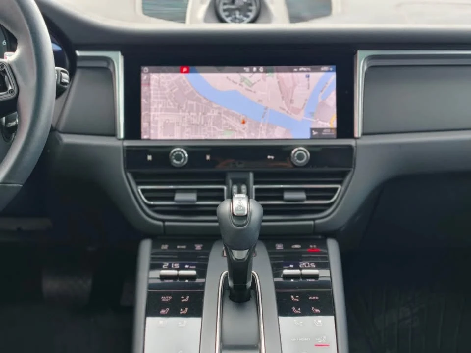 2023 Porsche Macan T - Image 13 of 19
