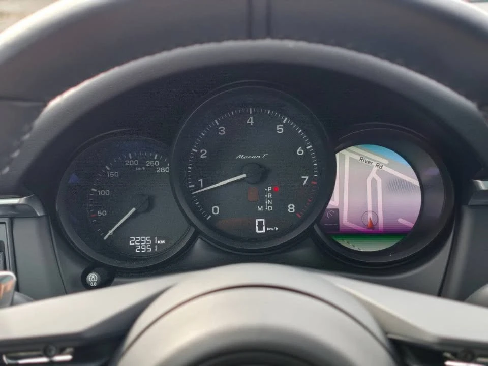 2023 Porsche Macan T - Image 12 of 19