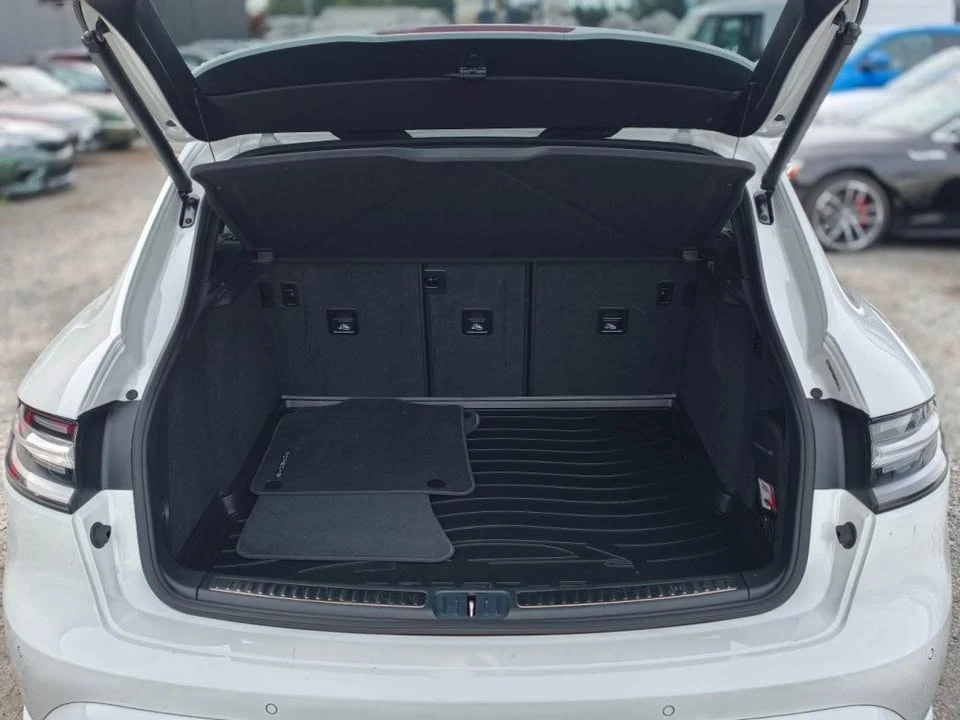 2023 Porsche Macan T - Image 19 of 19