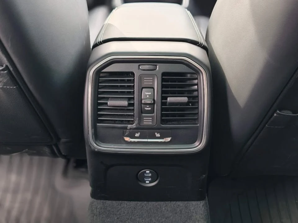 2023 Porsche Macan T - Image 18 of 19