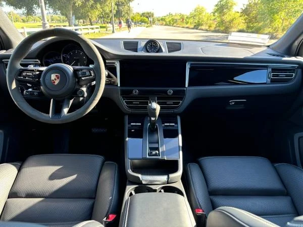2023 Porsche Macan T - Image 10 of 13