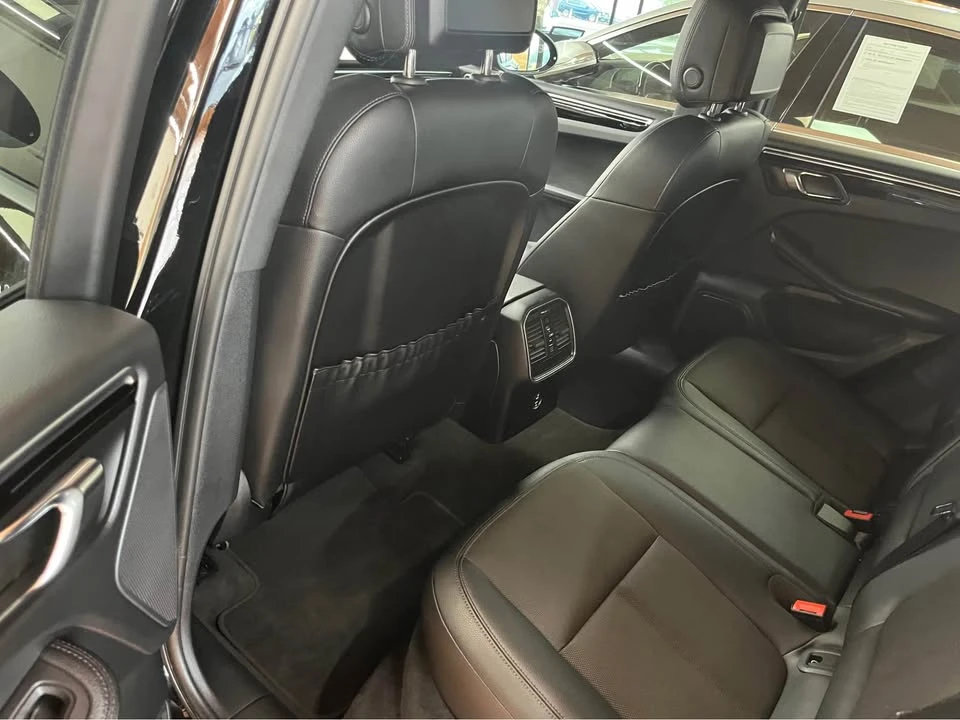 2023 Porsche Macan T - Image 7 of 8