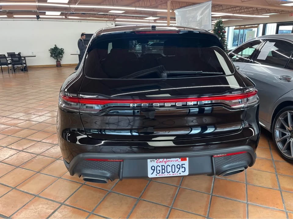2023 Porsche Macan T - Image 5 of 8