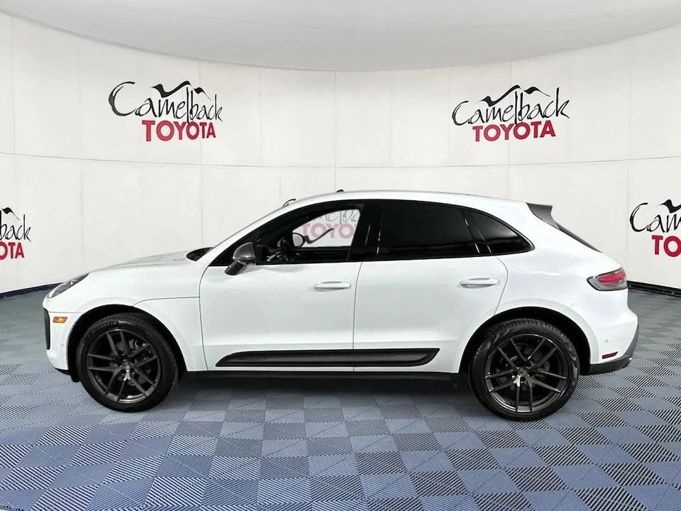 2023 Porsche Macan T - Image 4 of 19