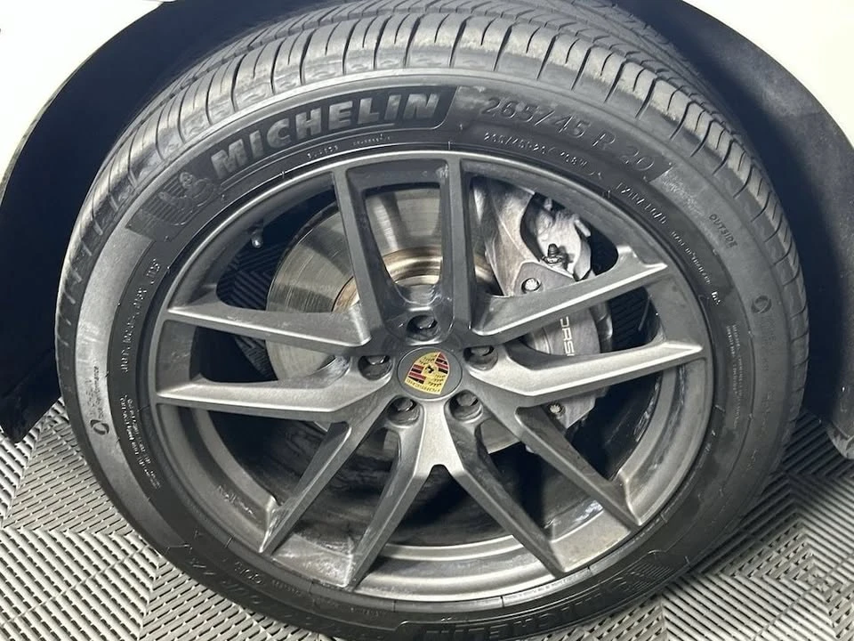 2023 Porsche Macan T - Image 9 of 19