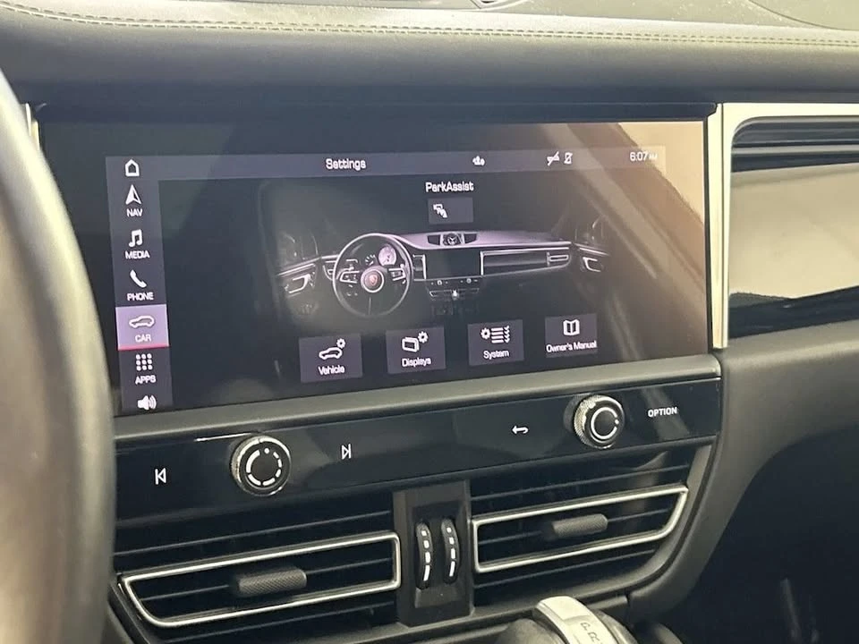 2023 Porsche Macan T - Image 17 of 19