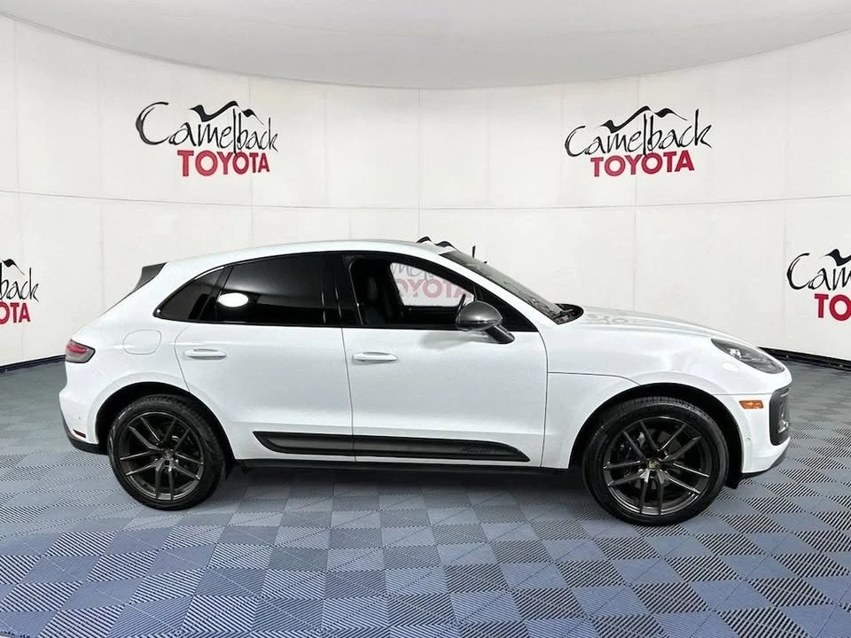 2023 Porsche Macan T - Image 8 of 19