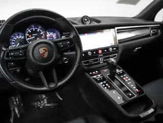 2023 Porsche Macan T - Image 4 of 4
