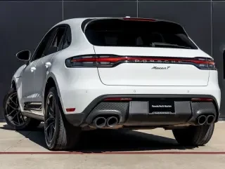 2023 Porsche Macan T - Image 3 of 4