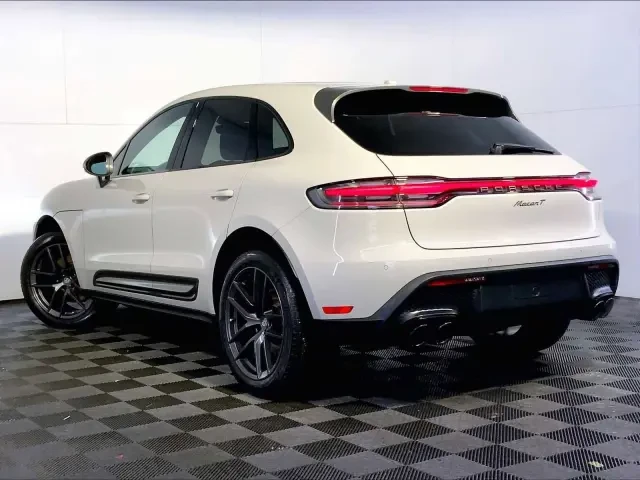 2023 Porsche Macan T - Image 3 of 9