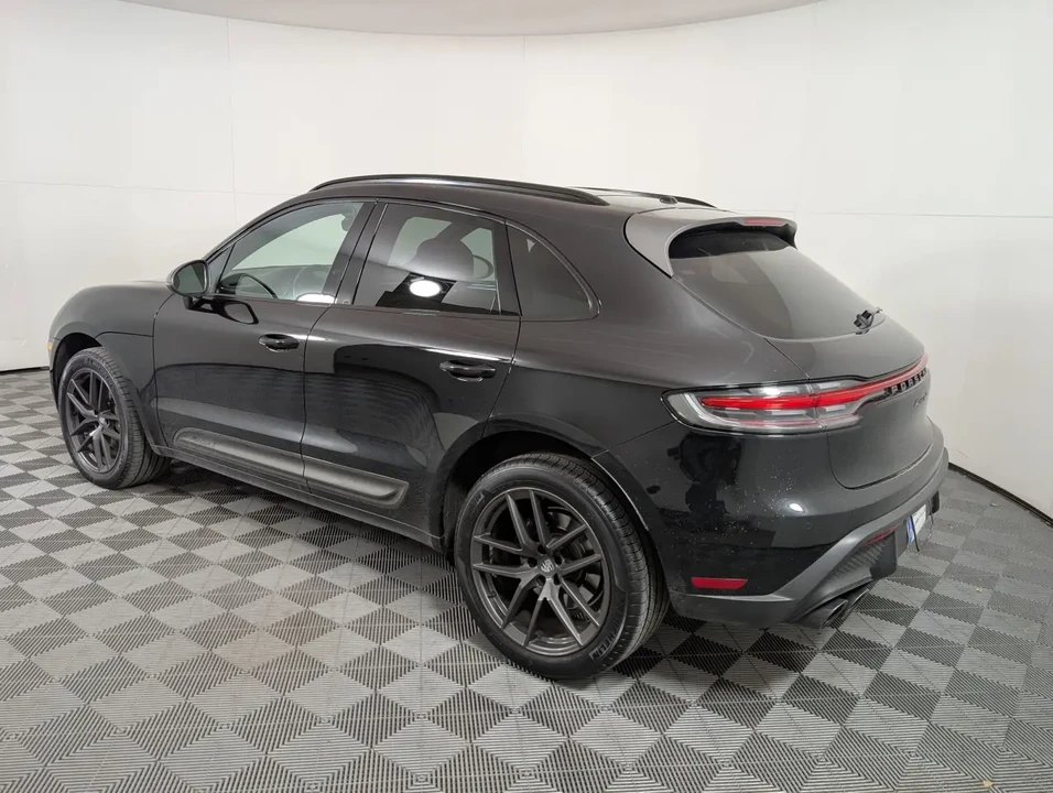 2023 Porsche Macan T - Image 3 of 6