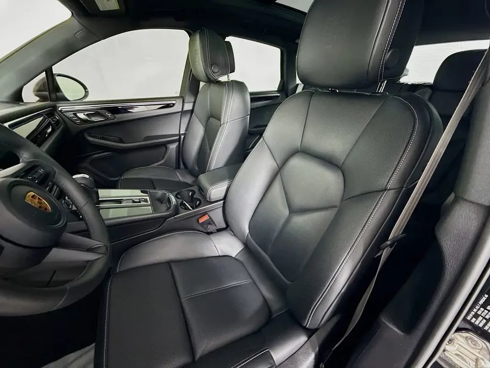 2023 Porsche Macan T - Image 5 of 13