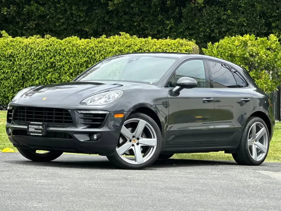 2023 Porsche Macan T - Image 10 of 13
