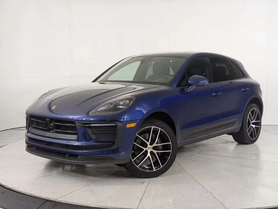 2023 Porsche Macan T - Image 9 of 13