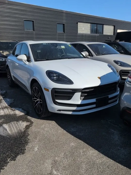 2023 Porsche Macan T - Image 11 of 11