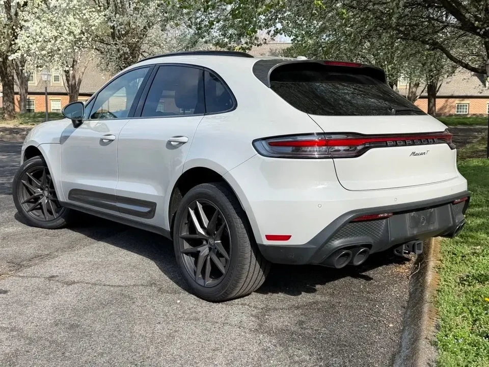 2023 Porsche Macan T - Image 3 of 10