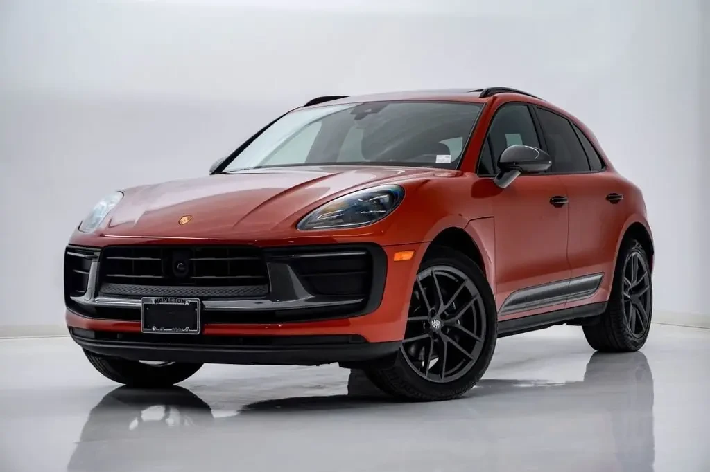 2023 Porsche Macan T - Image 2 of 8