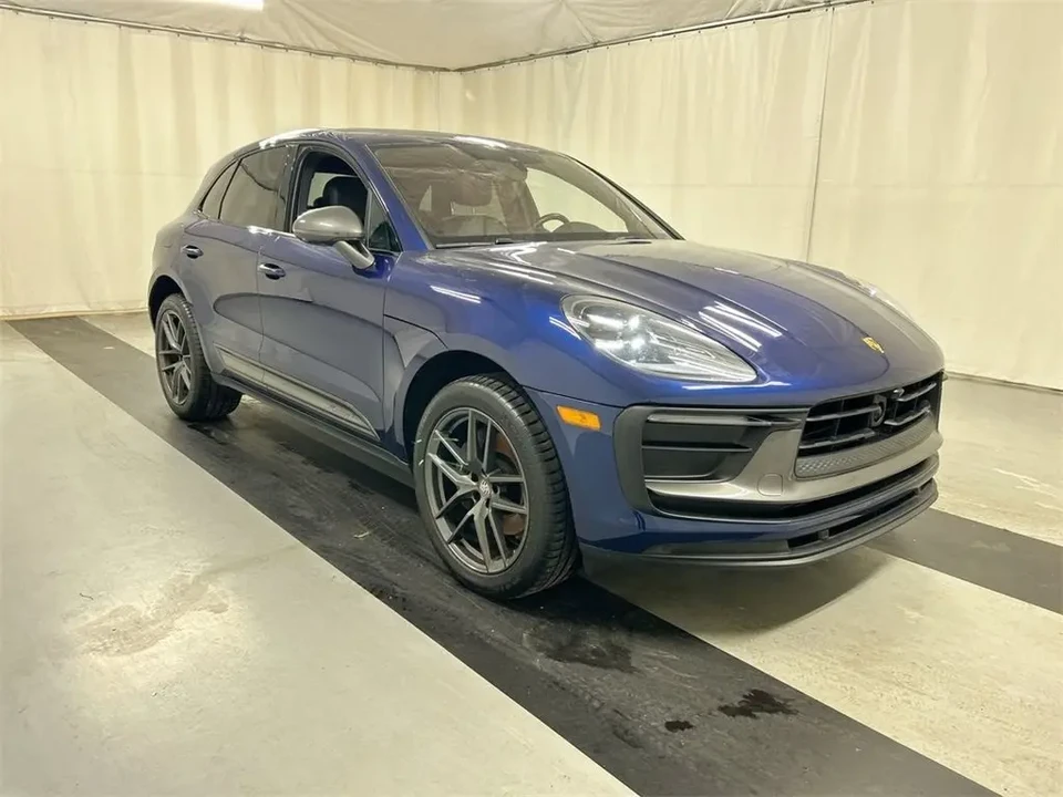 2023 Porsche Macan T - Image 3 of 8