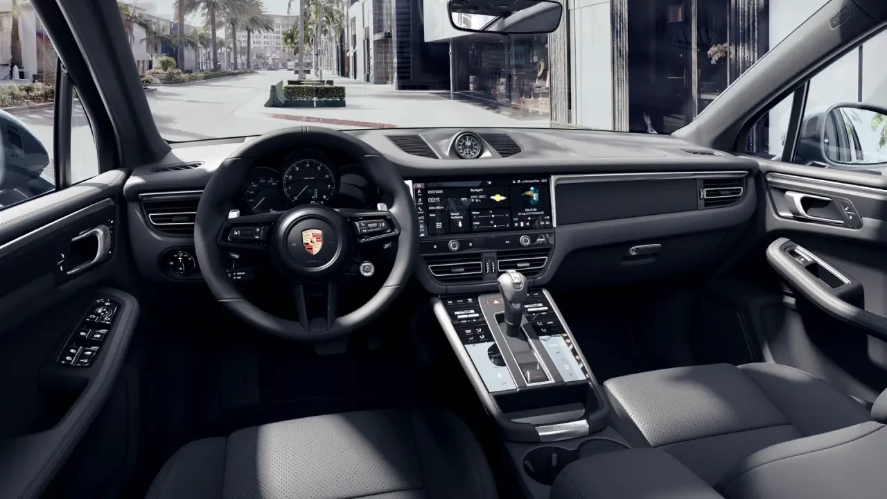 2023 Porsche Macan T - Image 4 of 13