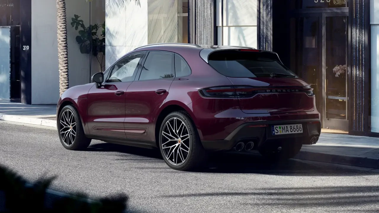 2023 Porsche Macan T - Image 3 of 13