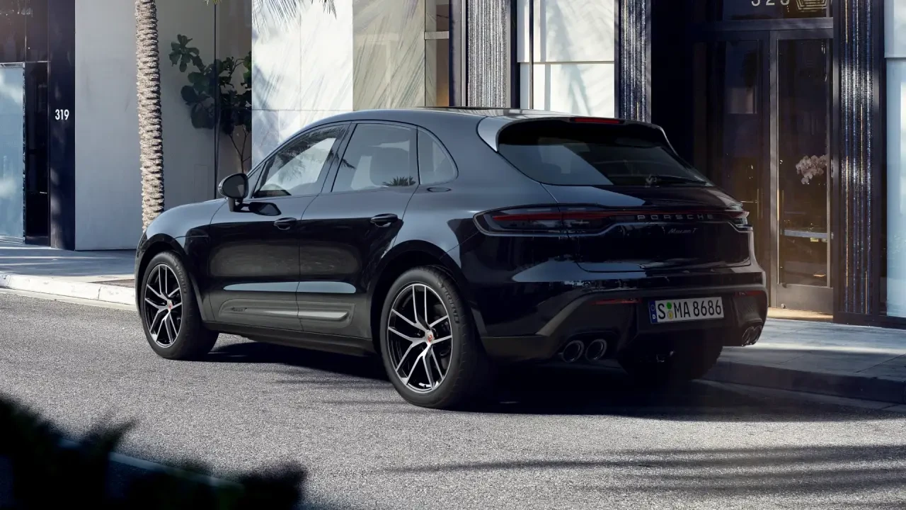 2023 Porsche Macan T - Image 3 of 13