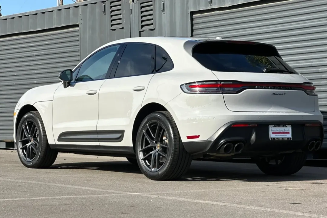 2023 Porsche Macan T - Image 3 of 9