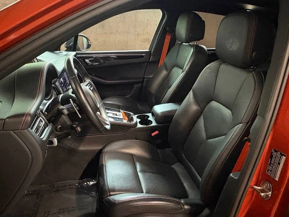 2023 Porsche Macan T - Image 5 of 5