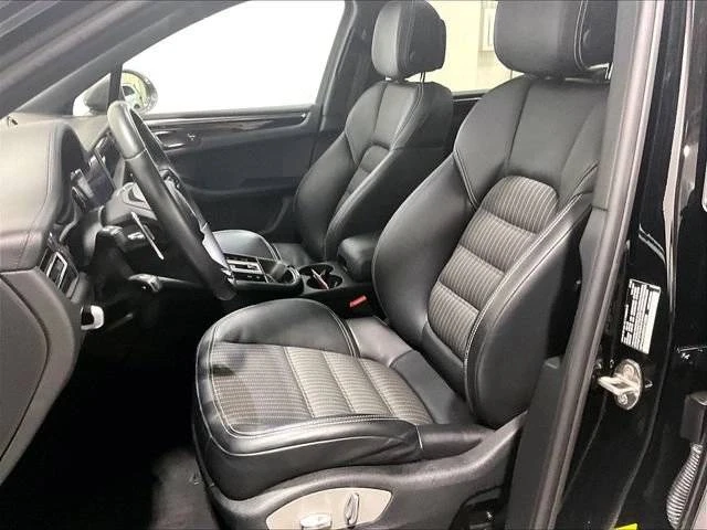 2023 Porsche Macan T - Image 5 of 5