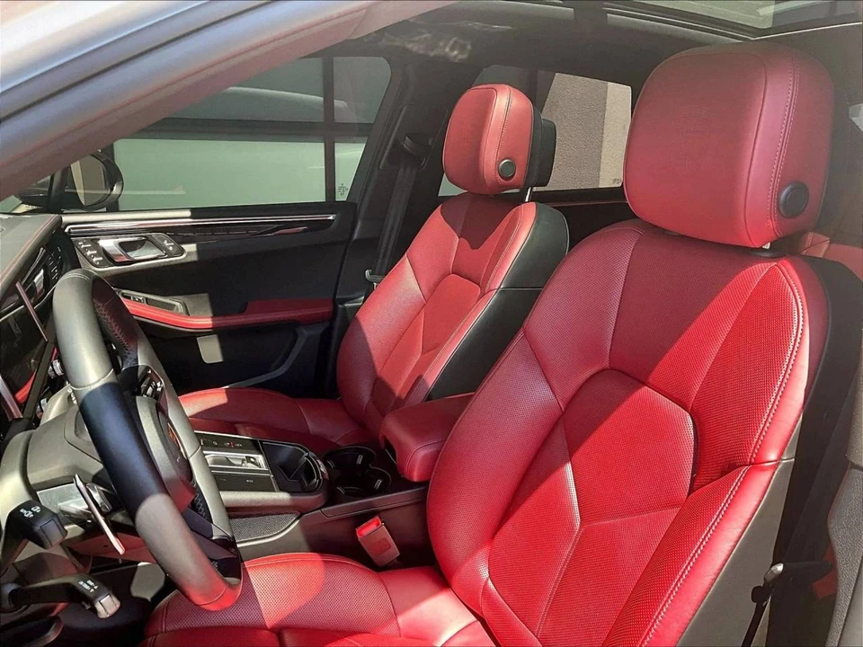 2023 Porsche Macan T - Image 5 of 5