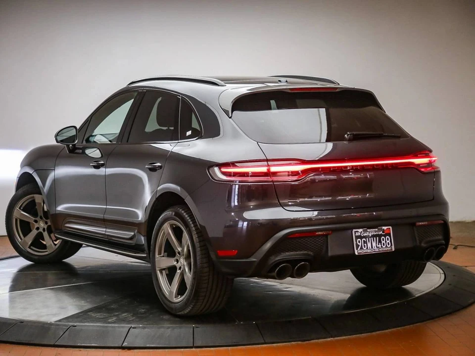 2023 Porsche Macan T - Image 3 of 5