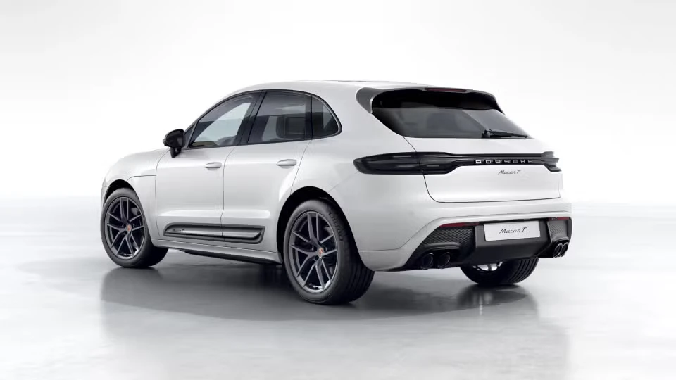 2023 Porsche Macan - Image 19 of 30