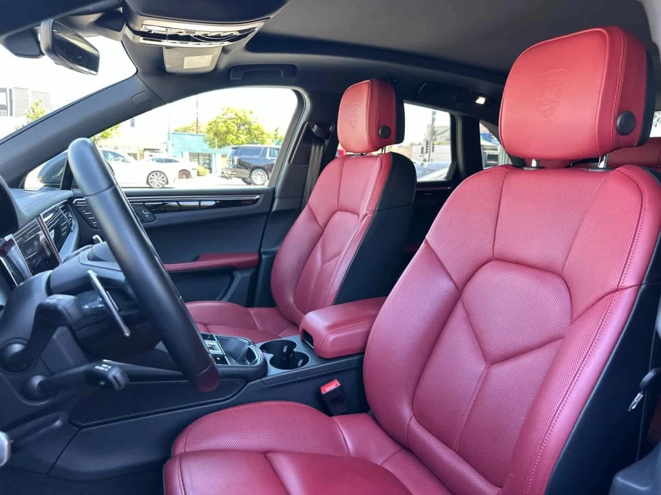 2023 Porsche Macan T - Image 5 of 5