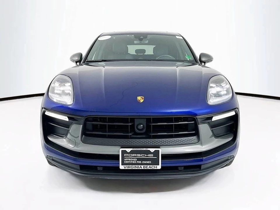 2023 Porsche Macan T - Image 5 of 5