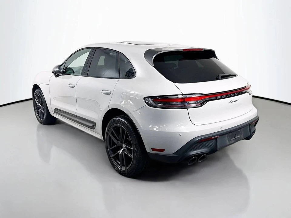 2023 Porsche Macan T - Image 3 of 5