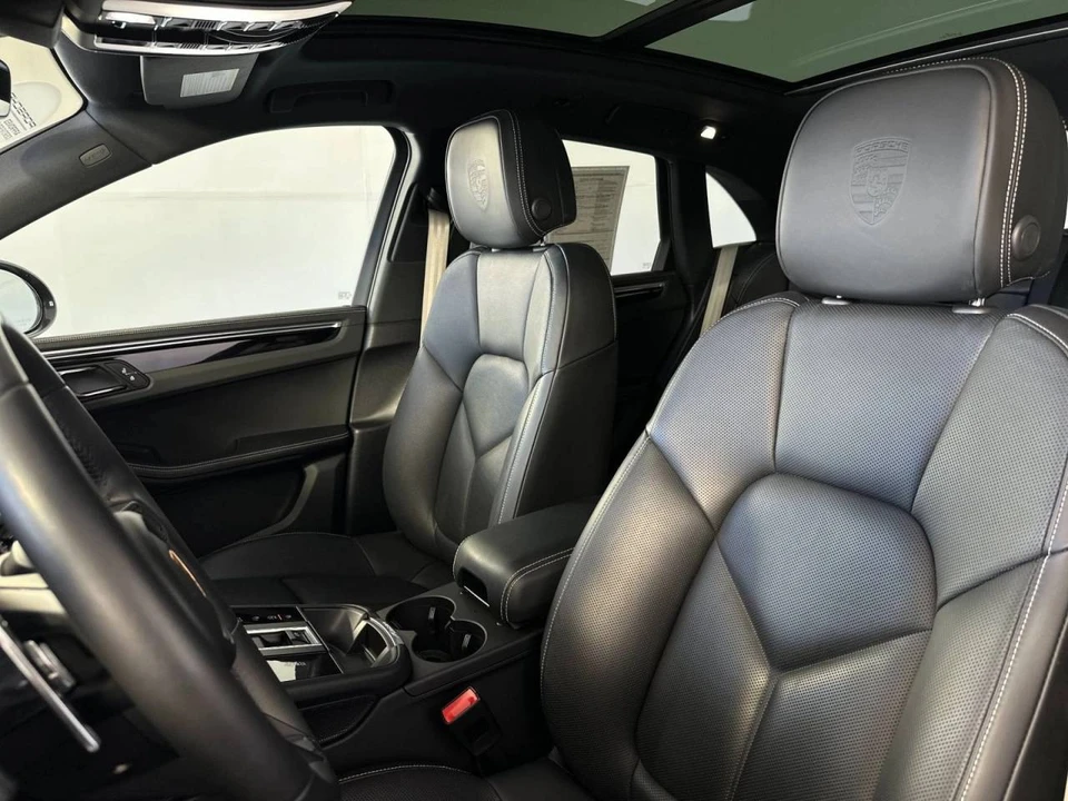 2023 Porsche Macan T - Image 5 of 5