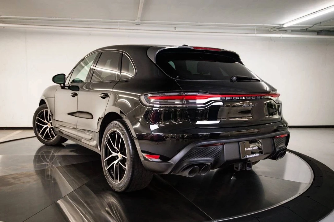 2023 Porsche Macan T - Image 3 of 5