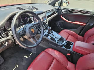 2023 Porsche Macan T - Image 25 of 31