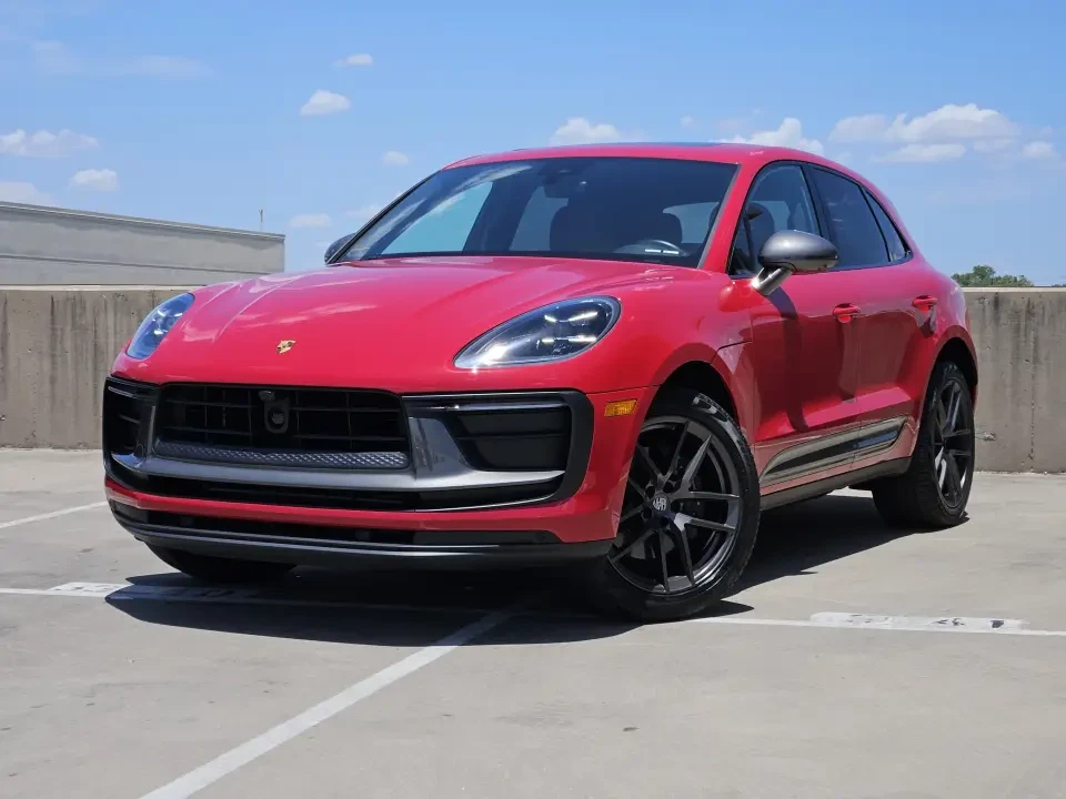 2023 Porsche Macan T - Image 7 of 31