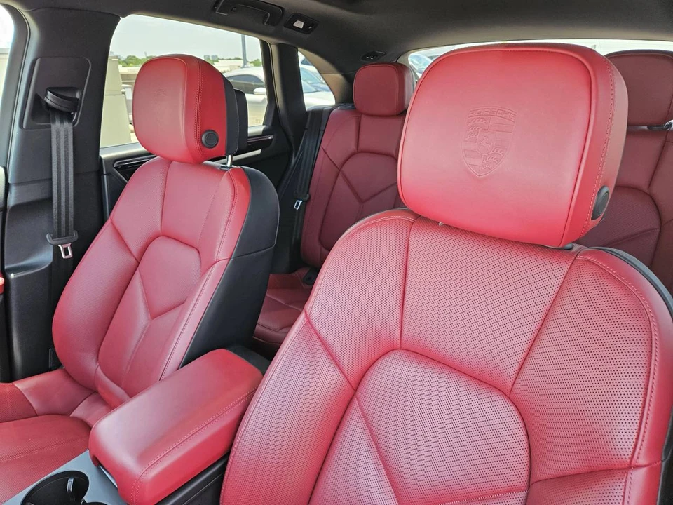 2023 Porsche Macan T - Image 5 of 5