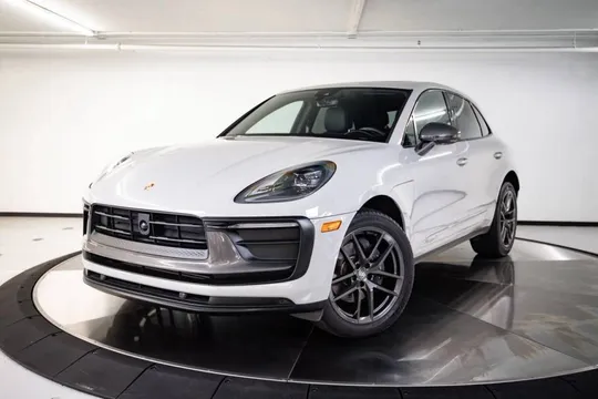 2023 Porsche Macan T