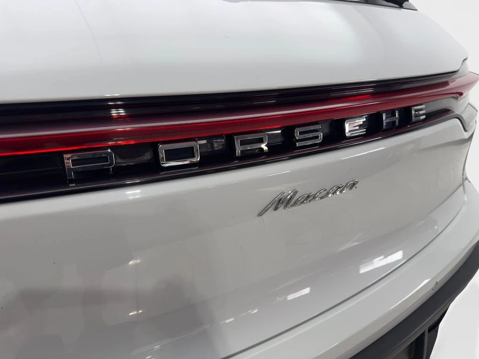 2023 Porsche Macan T - Image 21 of 21