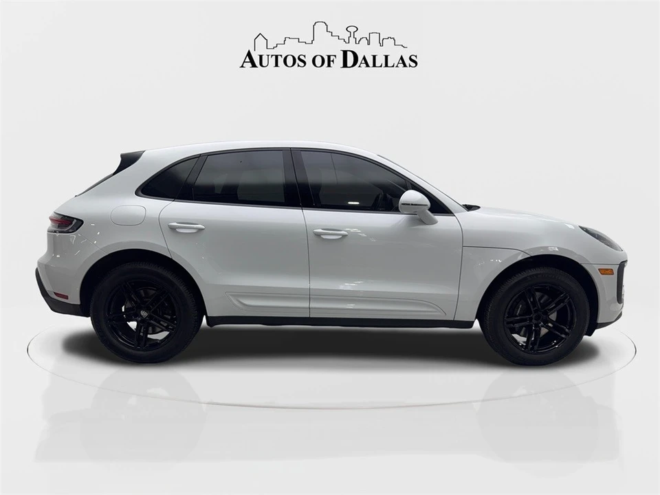 2023 Porsche Macan T - Image 10 of 12