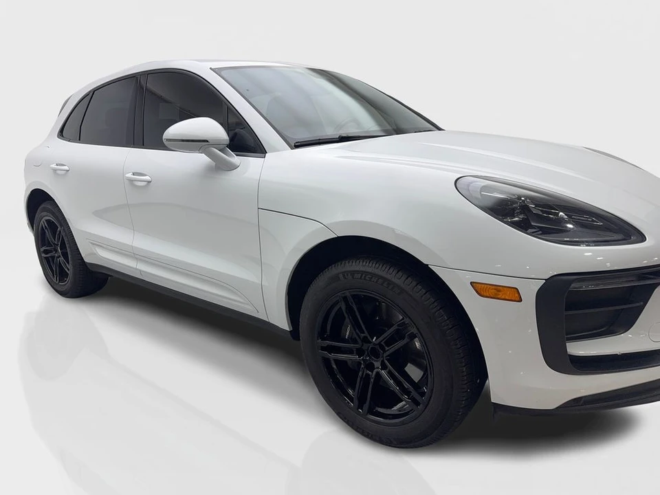 2023 Porsche Macan T - Image 12 of 21
