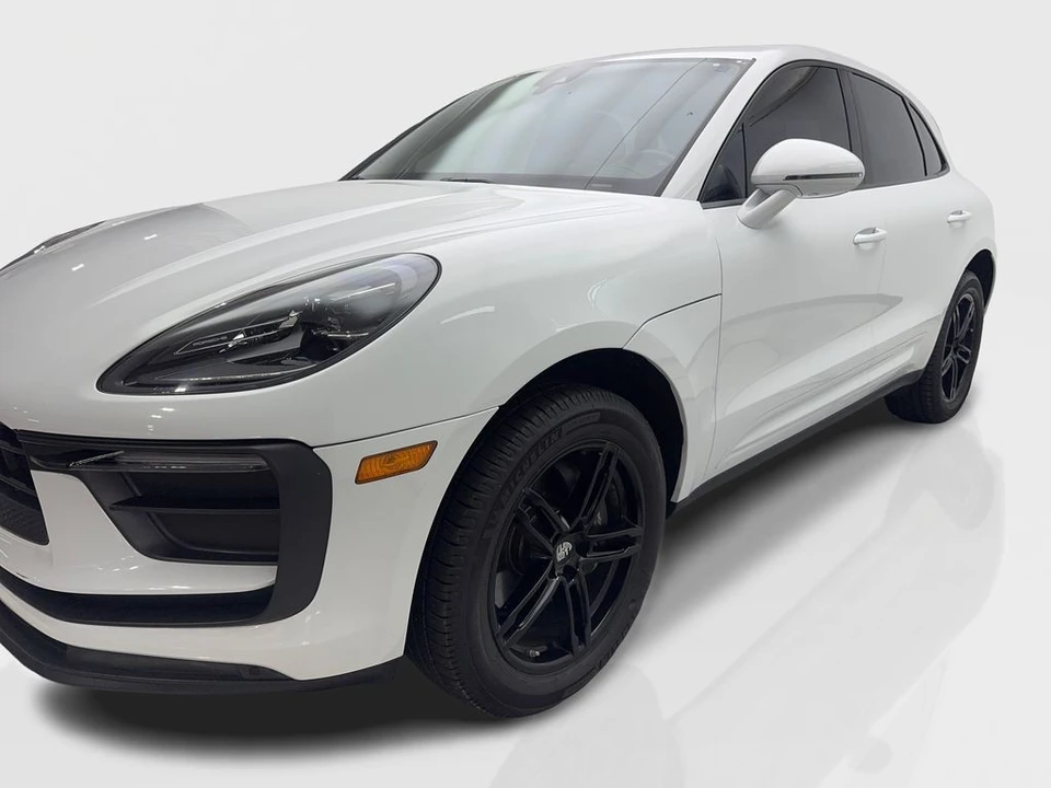 2023 Porsche Macan T - Image 11 of 21