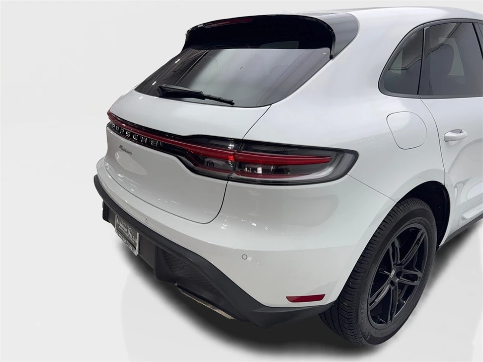 2023 Porsche Macan T - Image 18 of 21