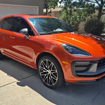 2023 Porsche Macan T