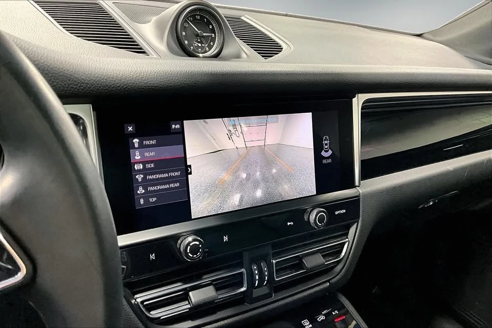 2023 Porsche Macan T - Image 9 of 17