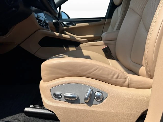 2023 Porsche Macan T - Image 15 of 20