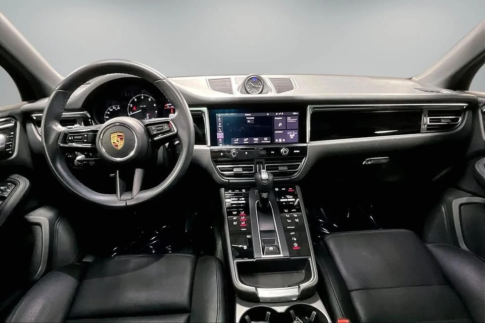 2023 Porsche Macan T - Image 5 of 17